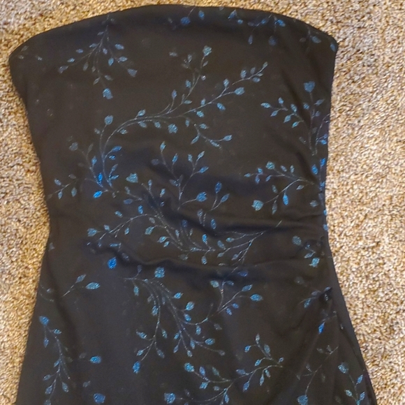 Dress - Picture 2 of 3